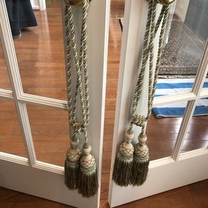 Window Treatment Tassel Tieback (4)